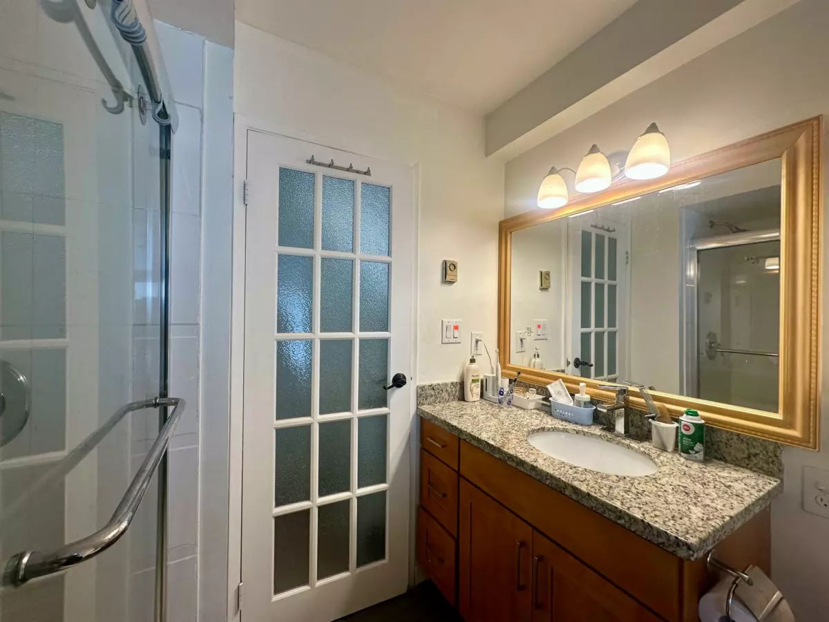 Mudroom Photo of 11 8700 Blundell Road, Richmond, BC