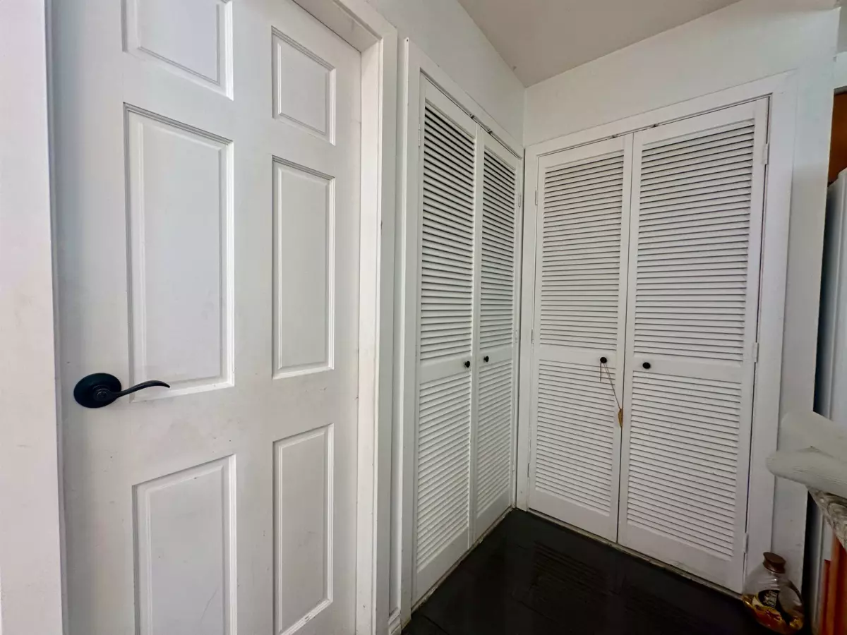 Powder Room Photo of 11 8700 Blundell Road, Richmond, BC