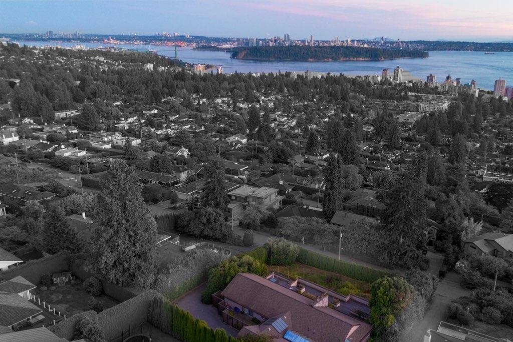 Basement Recreation Room Photo of 2237 Palmerston Avenue, West Vancouver, BC