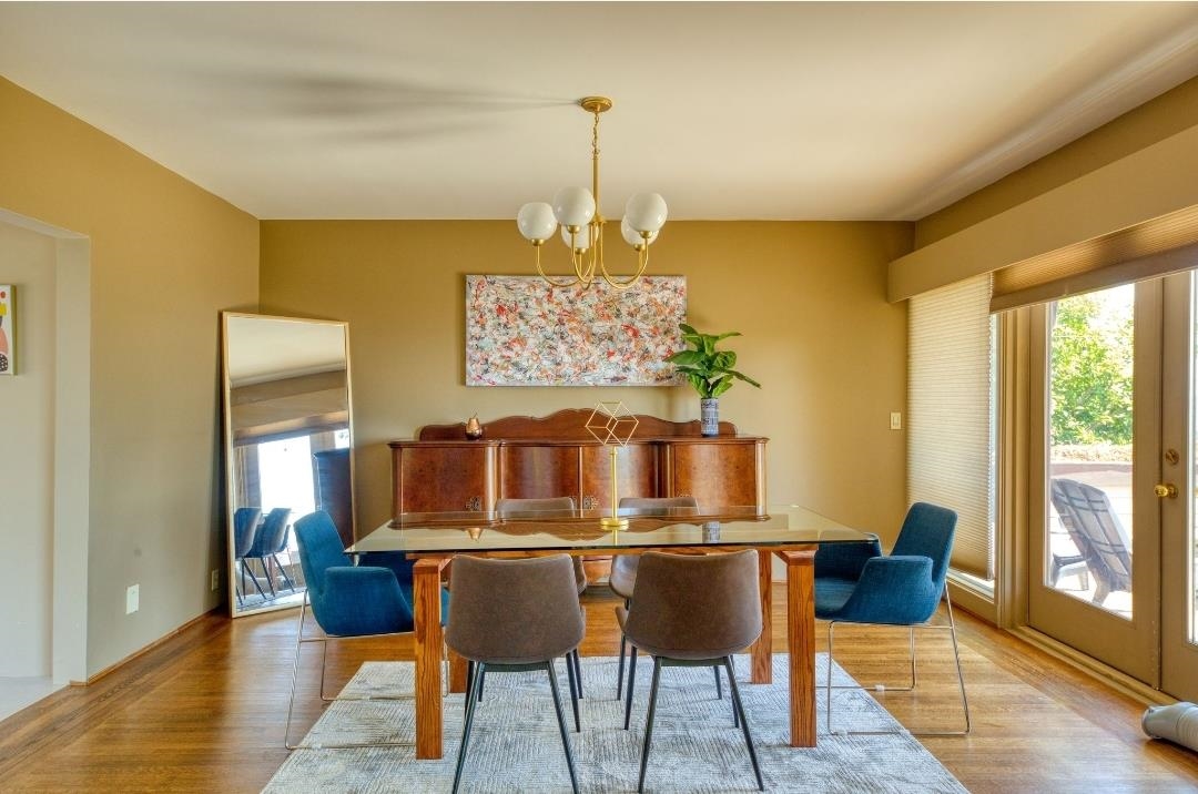 Hallway Photo of 2237 Palmerston Avenue, West Vancouver, BC