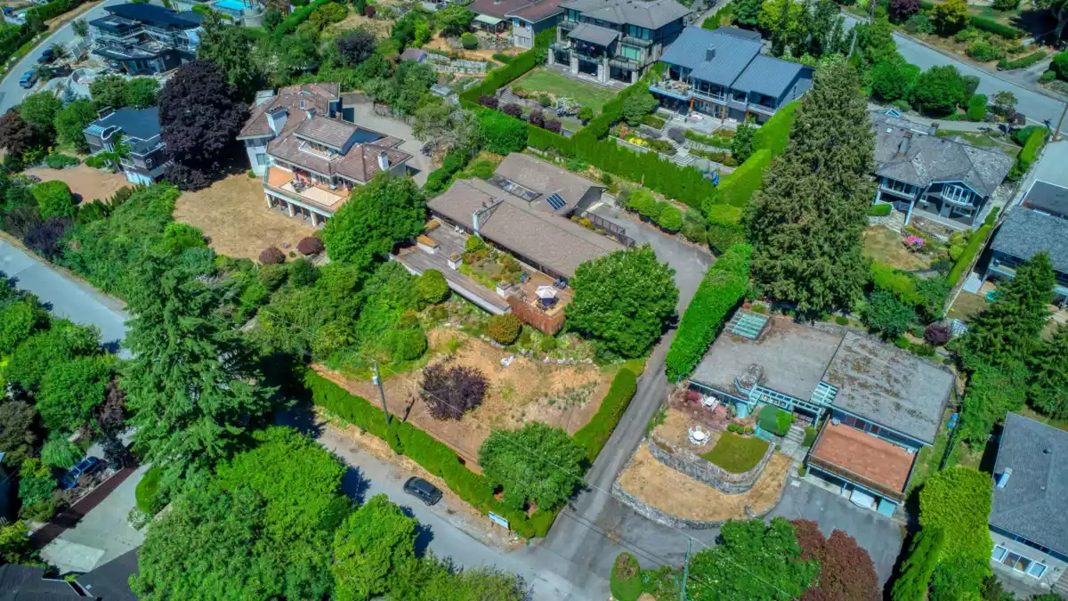 Office / Den Photo of 2237 Palmerston Avenue, West Vancouver, BC