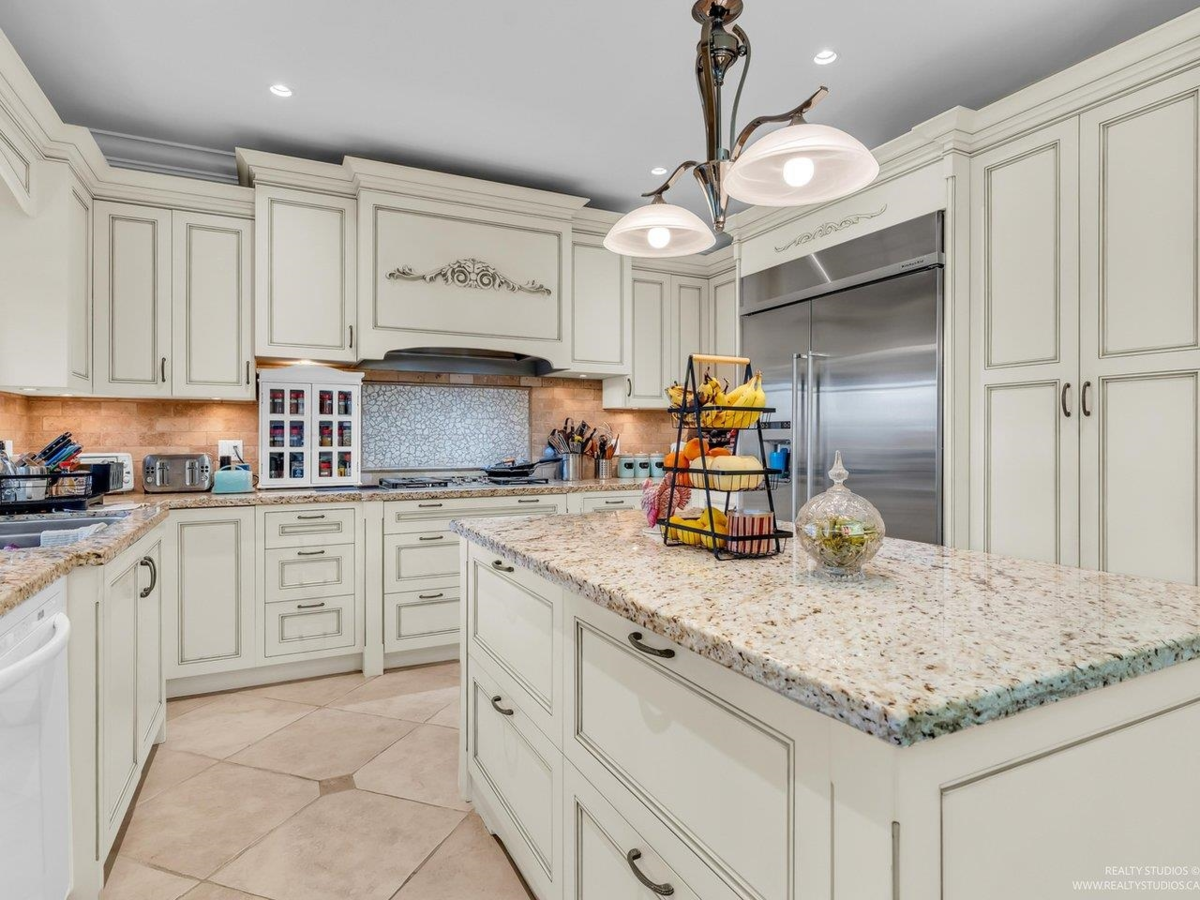 Breakfast Nook Photo of 7227 Barnet Road, Burnaby, BC