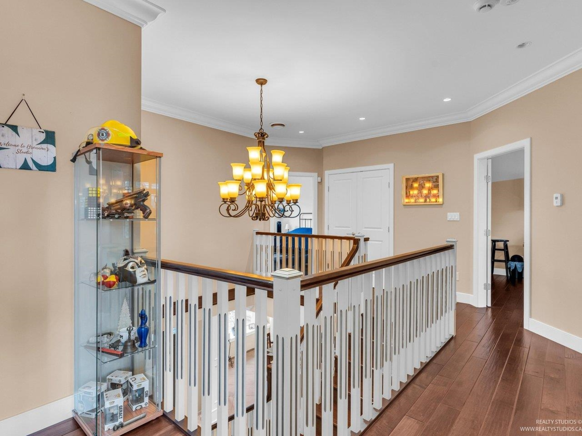 Powder Room Photo of 7227 Barnet Road, Burnaby, BC