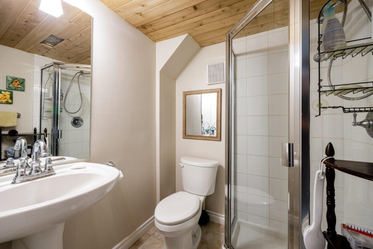 Outdoor Deck Photo of 1061 Gladwin Drive, North Vancouver, BC