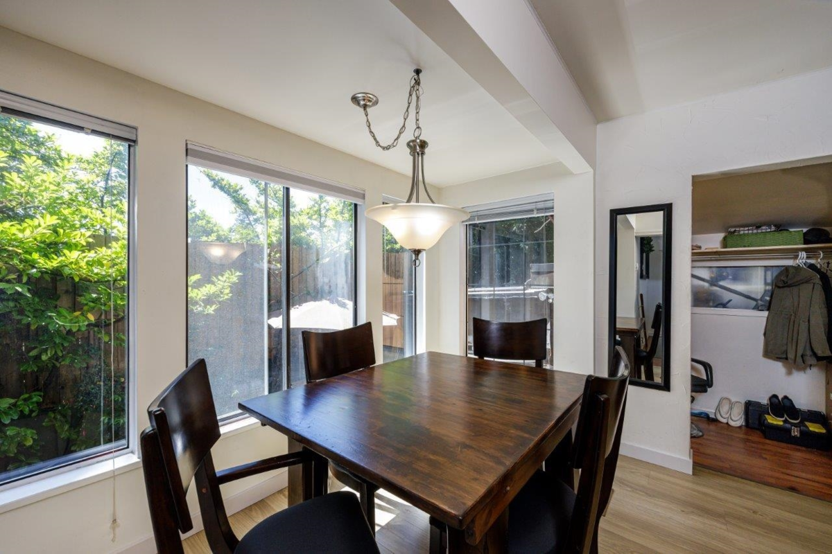 Primary Bathroom Photo of 1061 Gladwin Drive, North Vancouver, BC