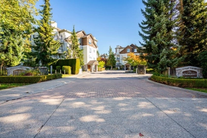 411 10188 155 Street, Surrey, BC, Surrey — Apartment/Condo for sale