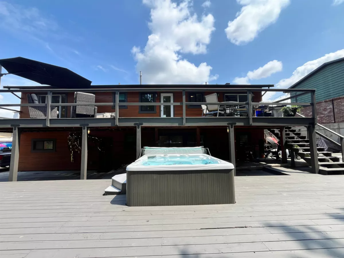 Living Room Photo of 11285 133a Street, Surrey, BC