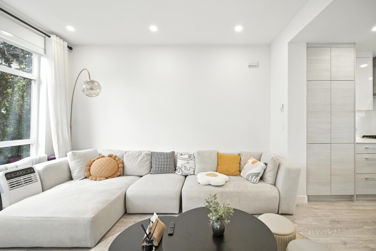 Family Room Photo of 43 10511 No. 5 Road, Richmond, BC