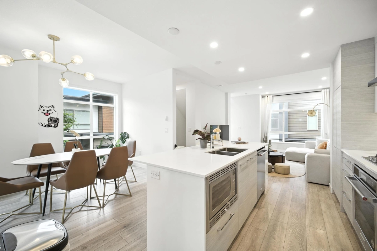 Kitchen Island Photo of 43 10511 No. 5 Road, Richmond, BC