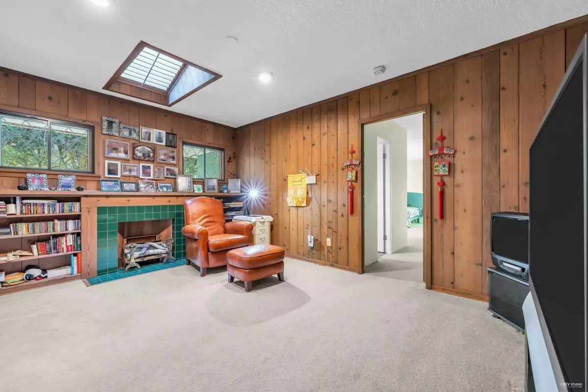 Powder Room Photo of 1258 W 33rd Avenue, Vancouver, BC