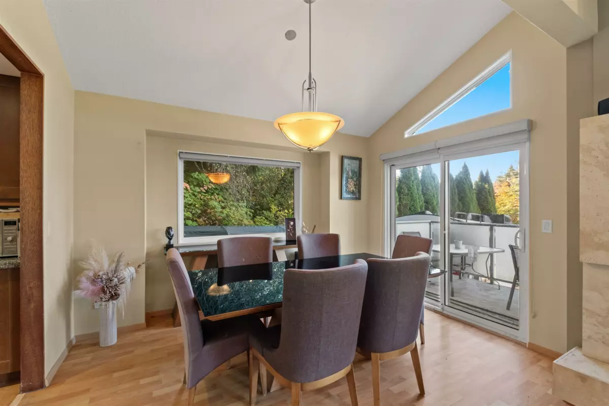 Breakfast Nook Photo of 311 April Road, Port Moody, BC