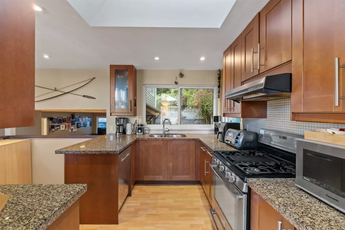 Dining Area Photo of 311 April Road, Port Moody, BC