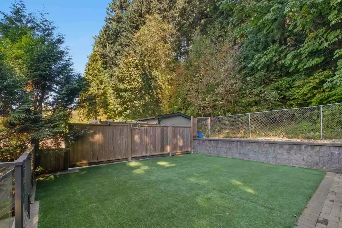Powder Room Photo of 311 April Road, Port Moody, BC