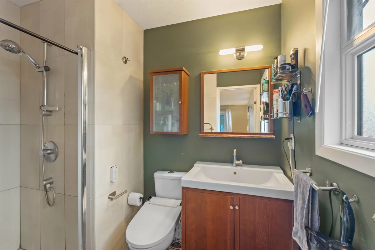 Swimming Pool Photo of 311 April Road, Port Moody, BC