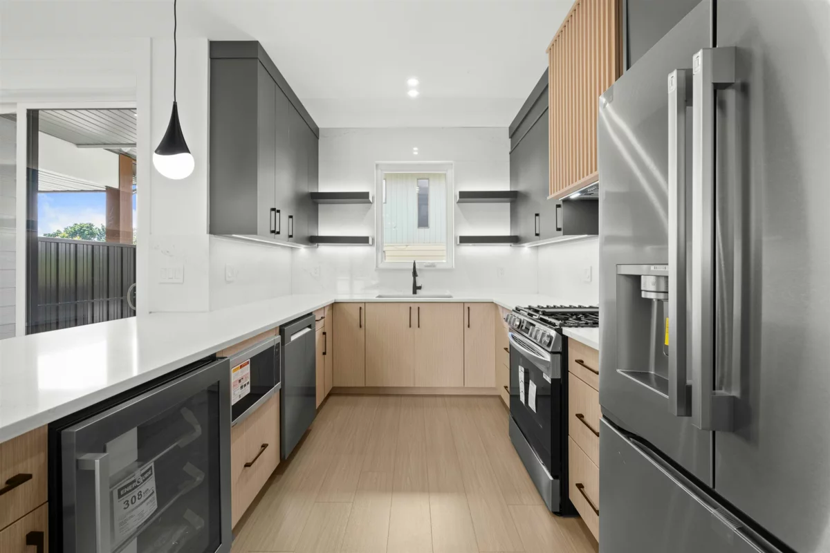 Primary Bathroom Photo of 2 314 Nelson Street, Coquitlam, BC