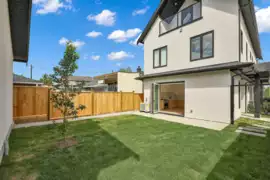 2 3695 E 26 Avenue, Vancouver, BC