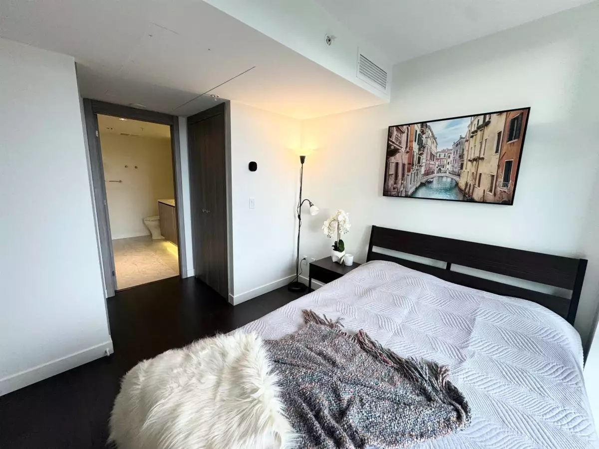 Entry Foyer Photo of 801 8800 Hazelbridge Way, Richmond, BC