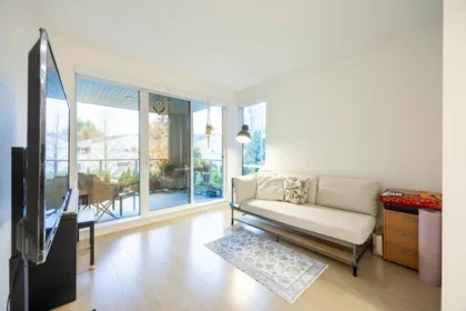 313 5460 Broadway Street, Burnaby, BC, Burnaby — Apartment/Condo for sale
