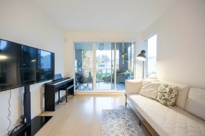 313 5460 Broadway Street, Burnaby, BC, Burnaby — Apartment/Condo for sale