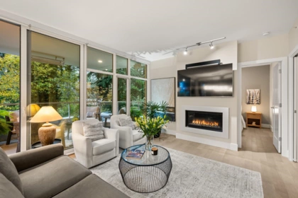 206 1501 Vidal Street, White Rock, BC, White Rock — Apartment/Condo for sale