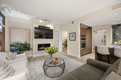 206 1501 Vidal Street, White Rock, BC, White Rock — Apartment/Condo for sale