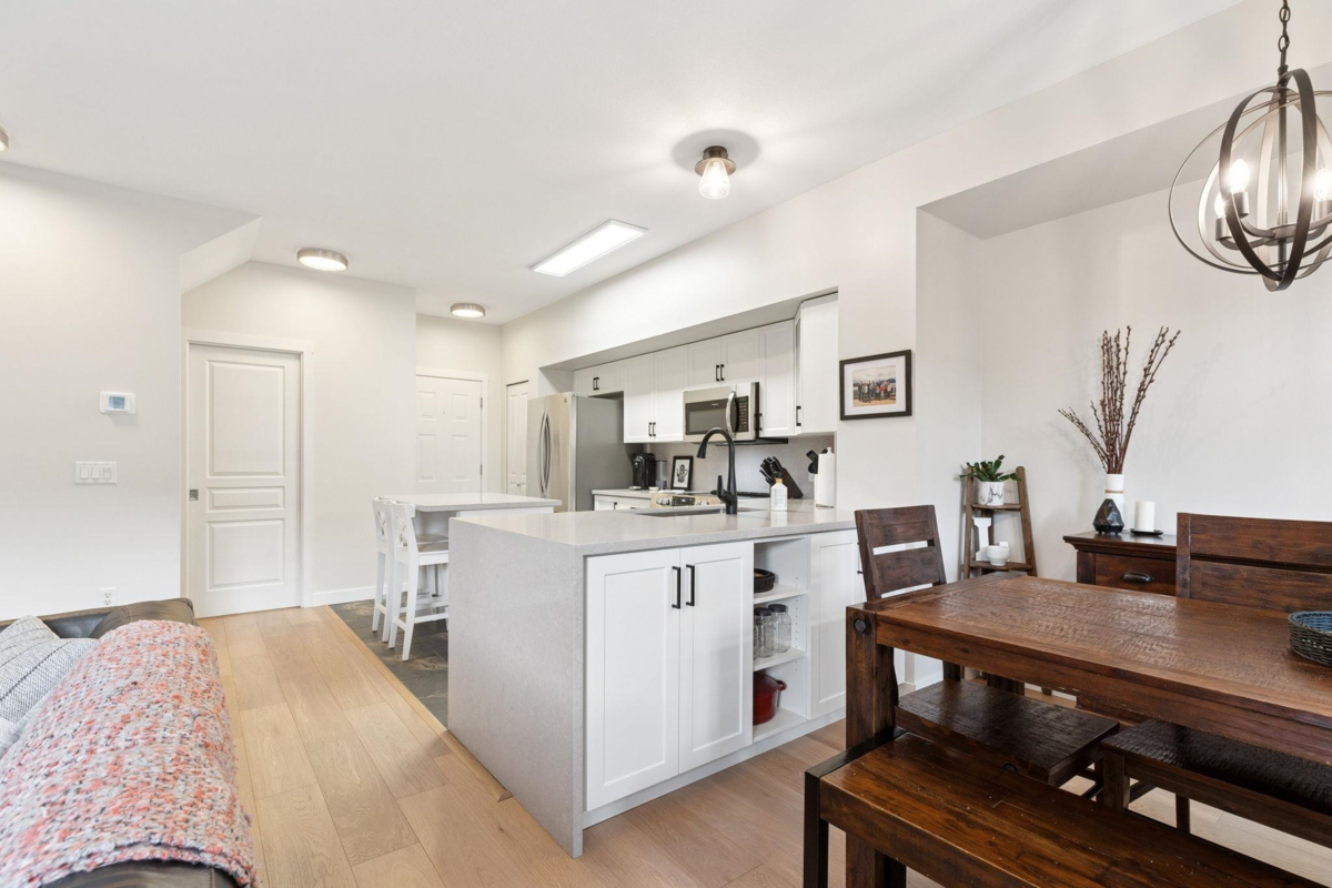 Walk-In Closet Photo of 139 2000 Panorama Drive, Port Moody, BC