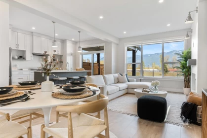 Living Room Photo of 45416 Willowstream Road, Chilliwack, BC