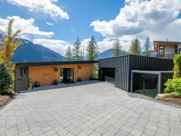 7667 Cerulean Drive, Pemberton, BC, Pemberton — Single Family Residence for sale