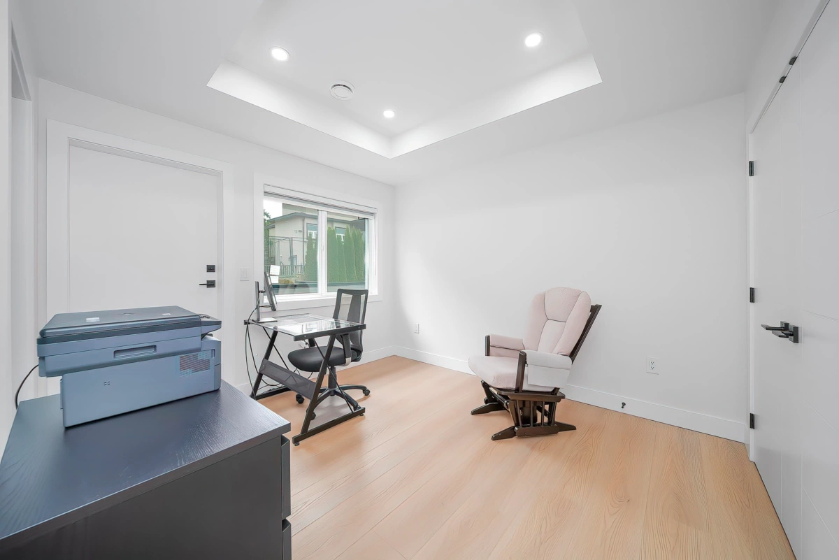 Guest Bathroom Photo of 7820 Stanley Street, Burnaby, BC