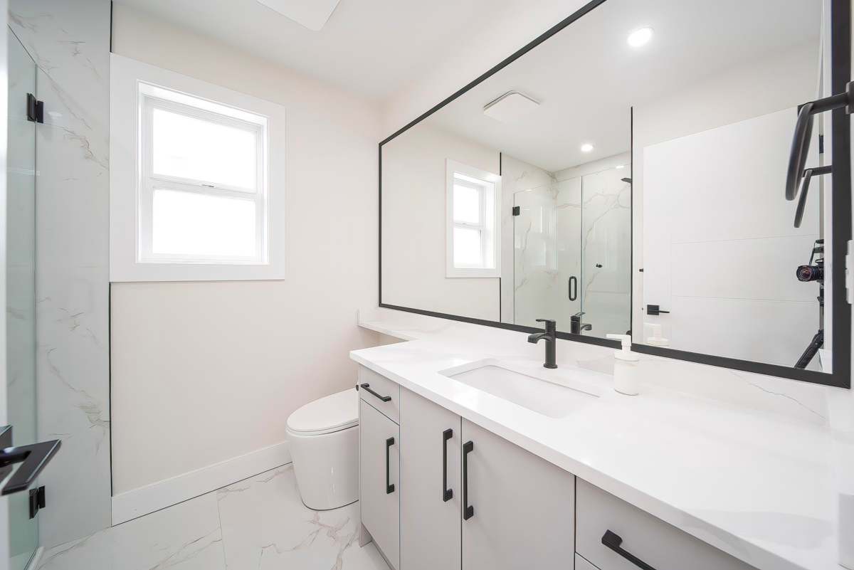 Laundry Room Photo of 7820 Stanley Street, Burnaby, BC