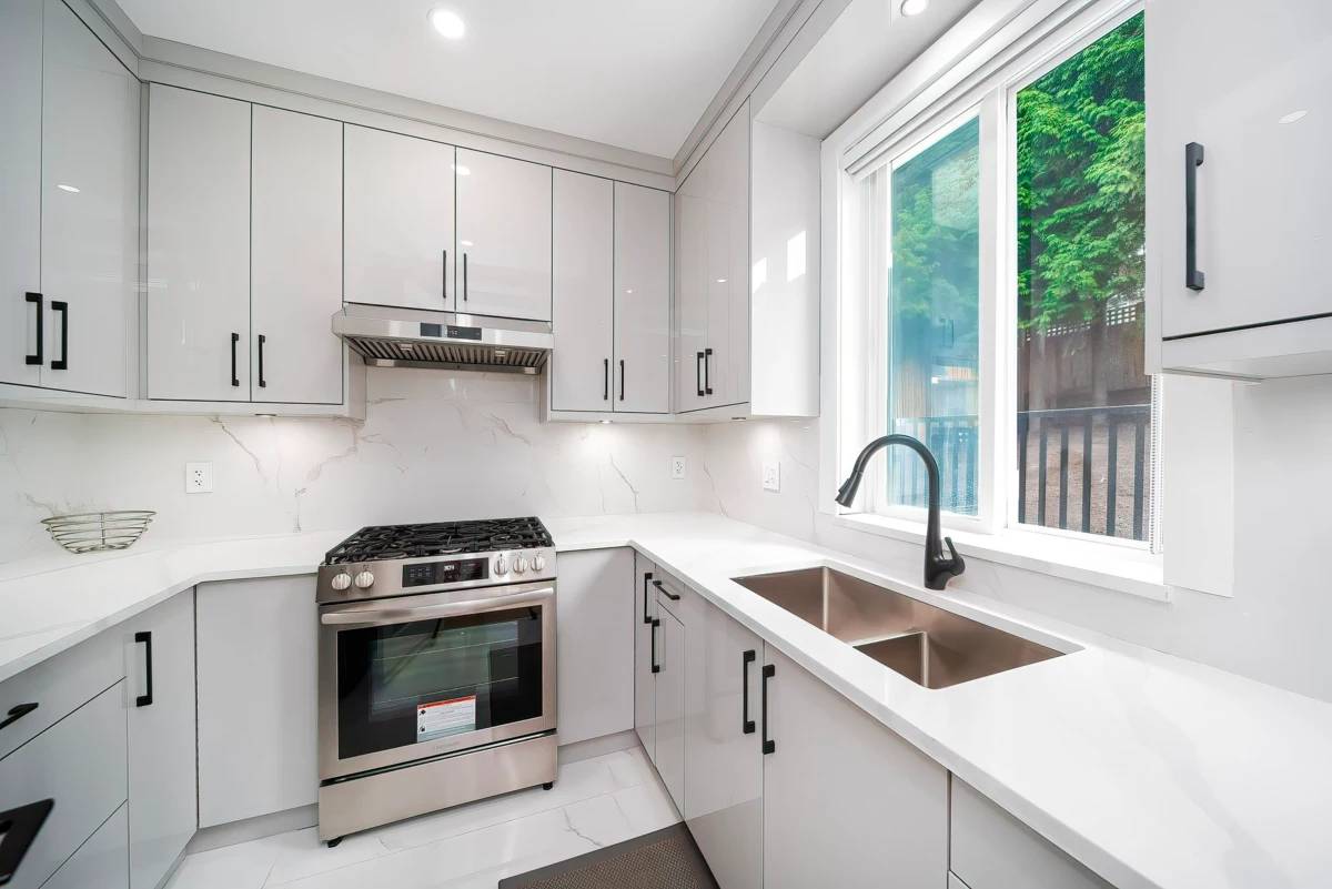 Primary Bathroom Photo of 7820 Stanley Street, Burnaby, BC