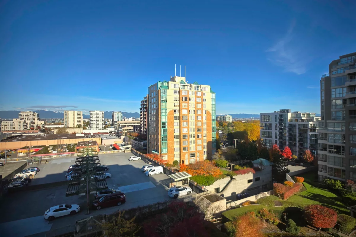 Dining Area Photo of 908 8297 Saba Road, Richmond, BC