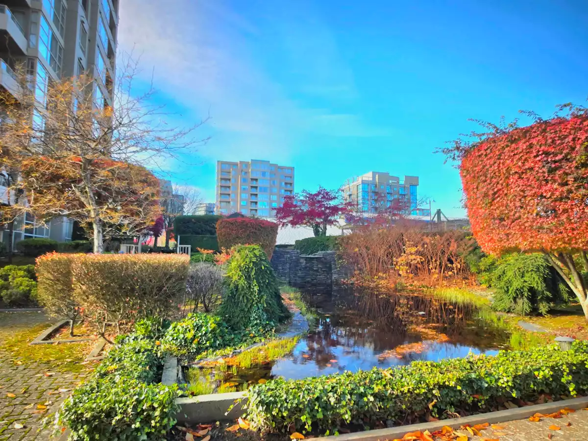 Mudroom Photo of 908 8297 Saba Road, Richmond, BC