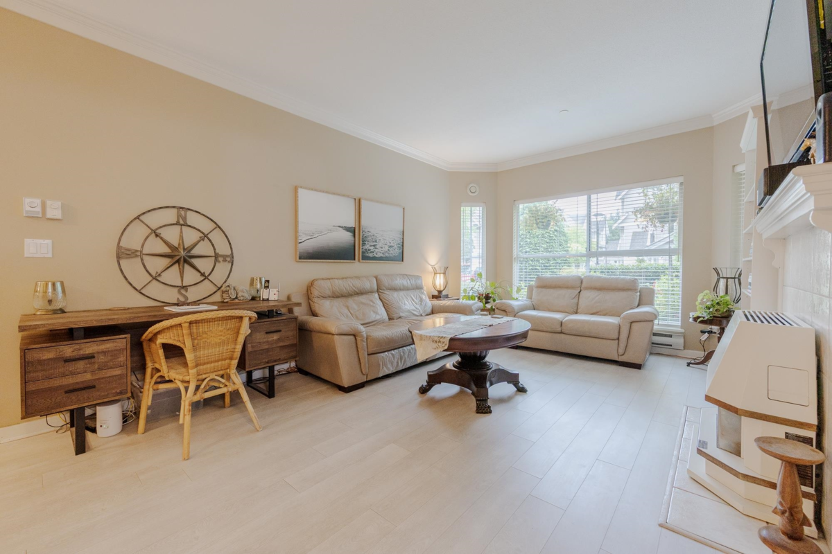 Dining Area Photo of 111 12464 191b Street, Pitt Meadows, BC