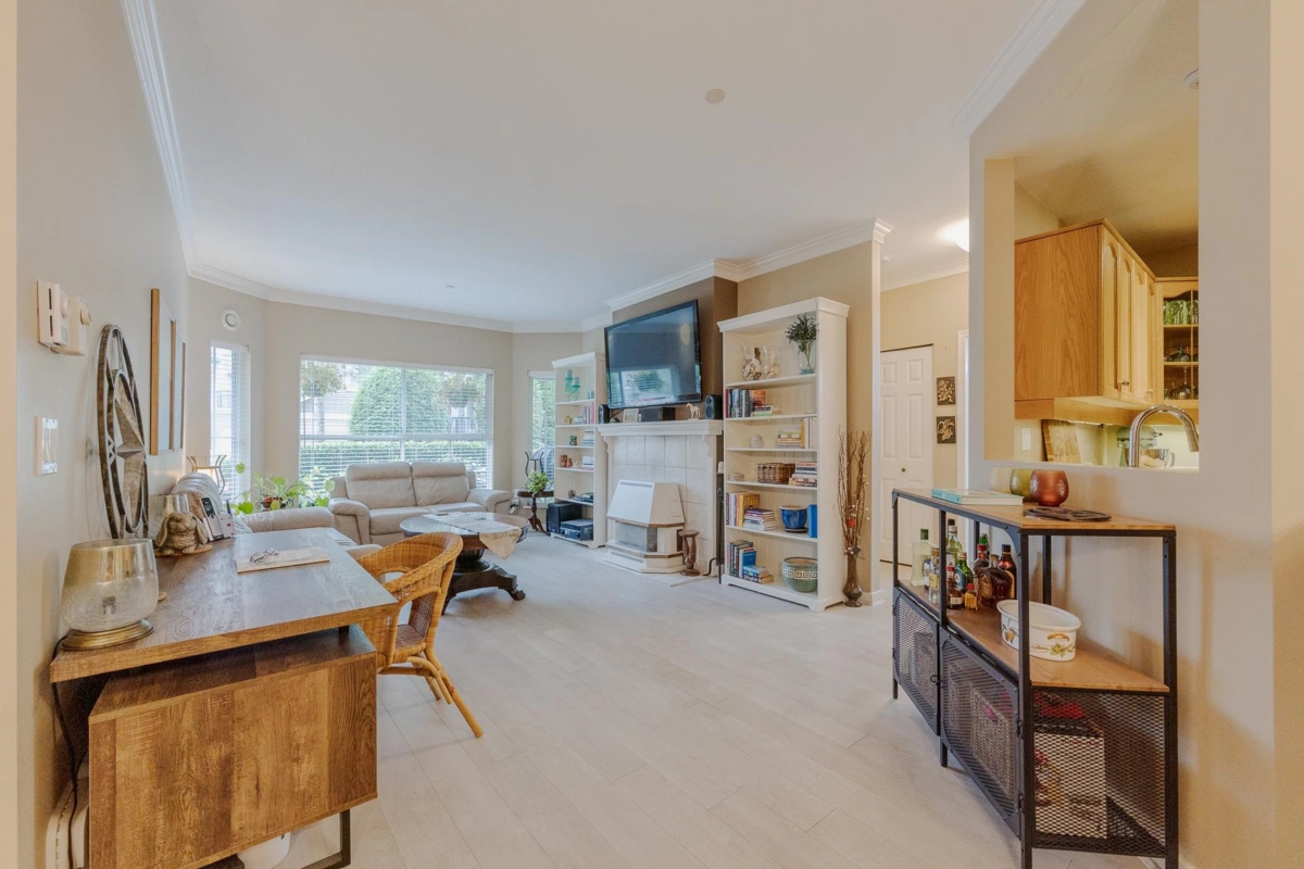 Kitchen Photo of 111 12464 191b Street, Pitt Meadows, BC