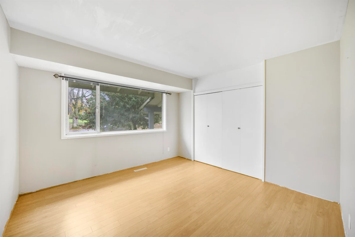 Guest Bathroom Photo of 10891 Maddocks Road, Richmond, BC