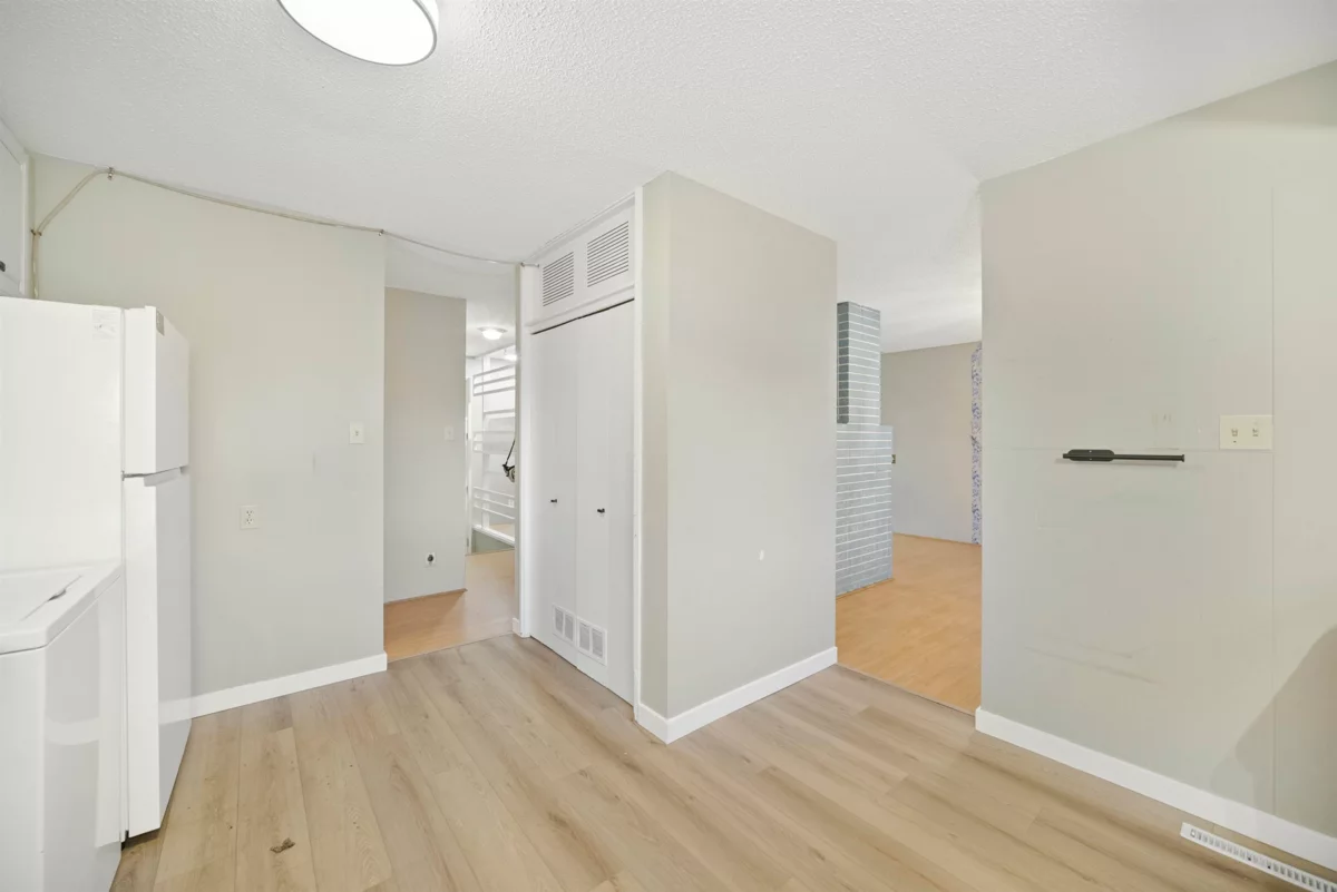 Laundry Room Photo of 10891 Maddocks Road, Richmond, BC