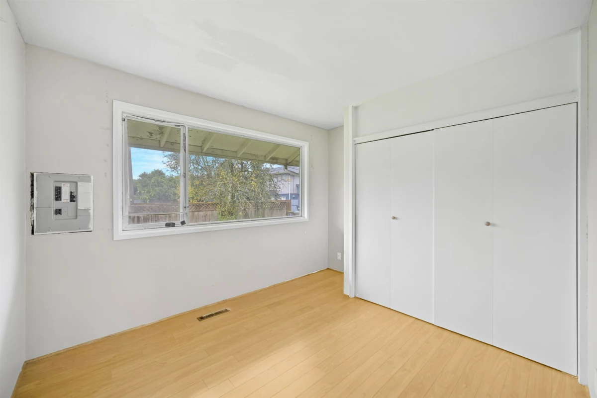 Primary Bathroom Photo of 10891 Maddocks Road, Richmond, BC