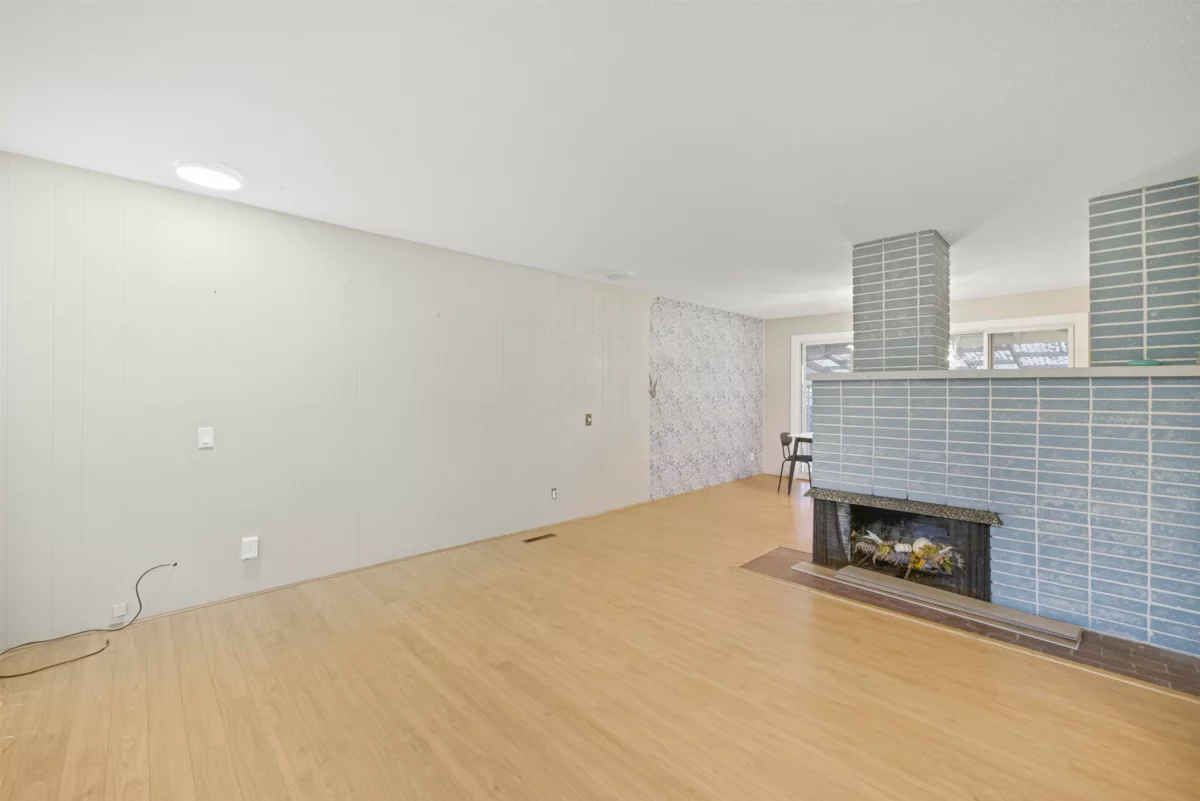 Staircase Photo of 10891 Maddocks Road, Richmond, BC