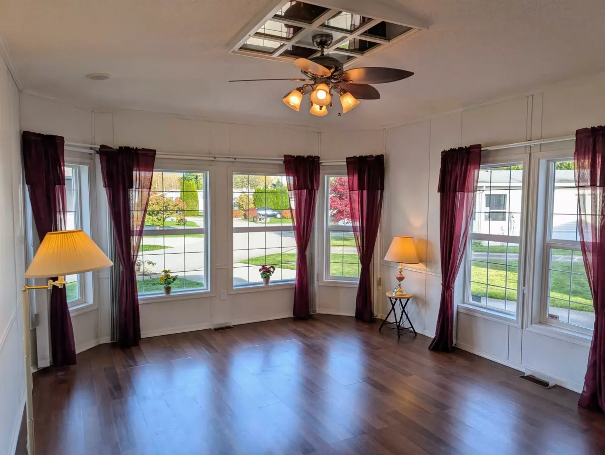 Breakfast Nook Photo of 22 7610 Evans Road, Chilliwack, BC