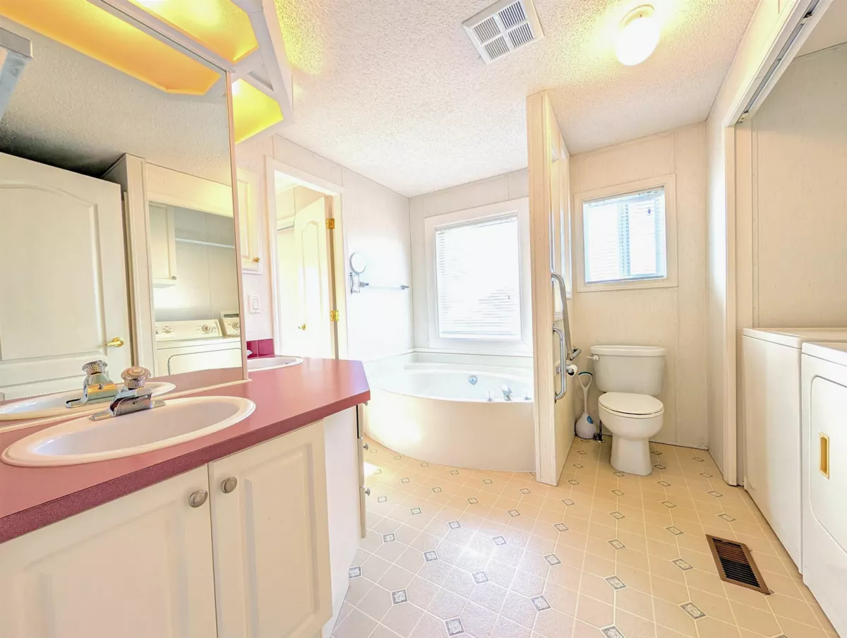 Hallway Photo of 22 7610 Evans Road, Chilliwack, BC