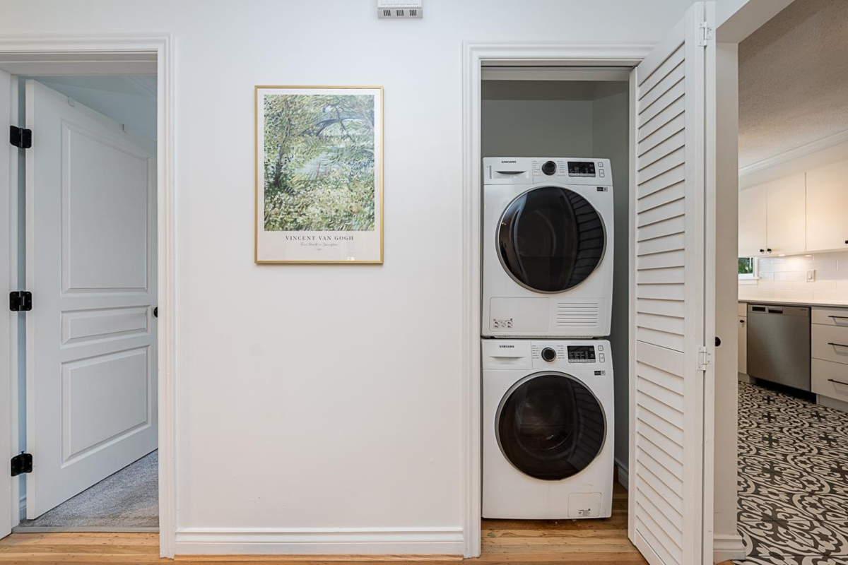 Mudroom Photo of 1258 Jefferson Avenue, West Vancouver, BC