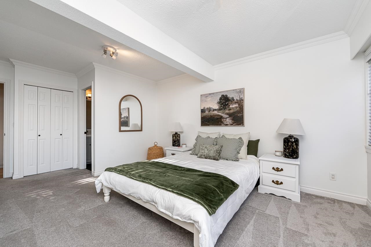 Powder Room Photo of 1258 Jefferson Avenue, West Vancouver, BC