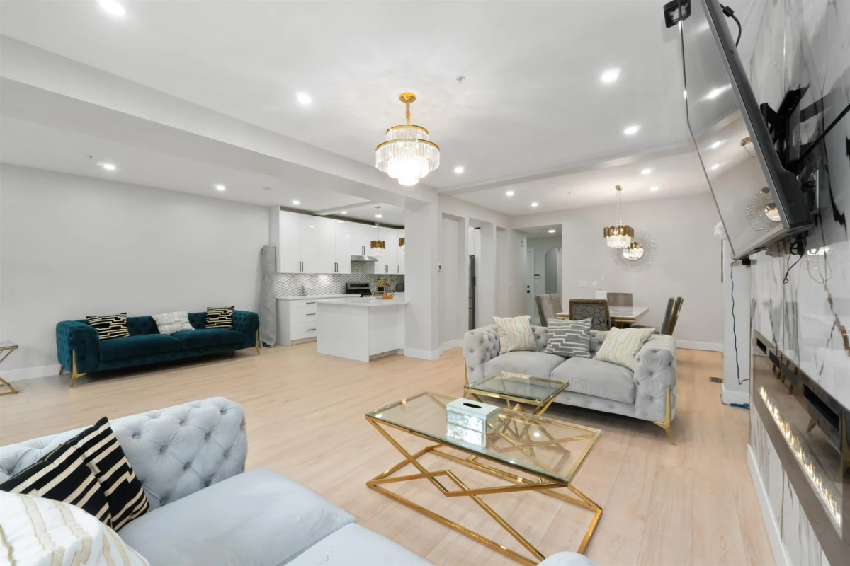 Kitchen Island Photo of 43 16655 64 Avenue, Surrey, BC