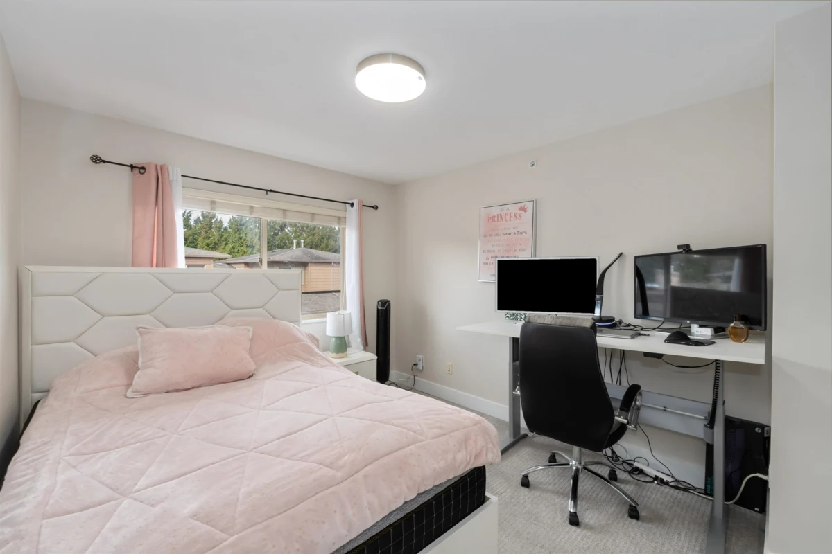 Powder Room Photo of 43 16655 64 Avenue, Surrey, BC