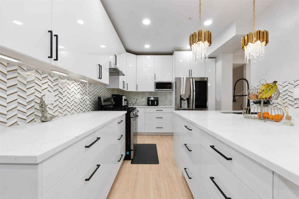 Primary Bathroom Photo of 43 16655 64 Avenue, Surrey, BC