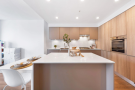 1811 3833 Evergreen Place, Burnaby, BC