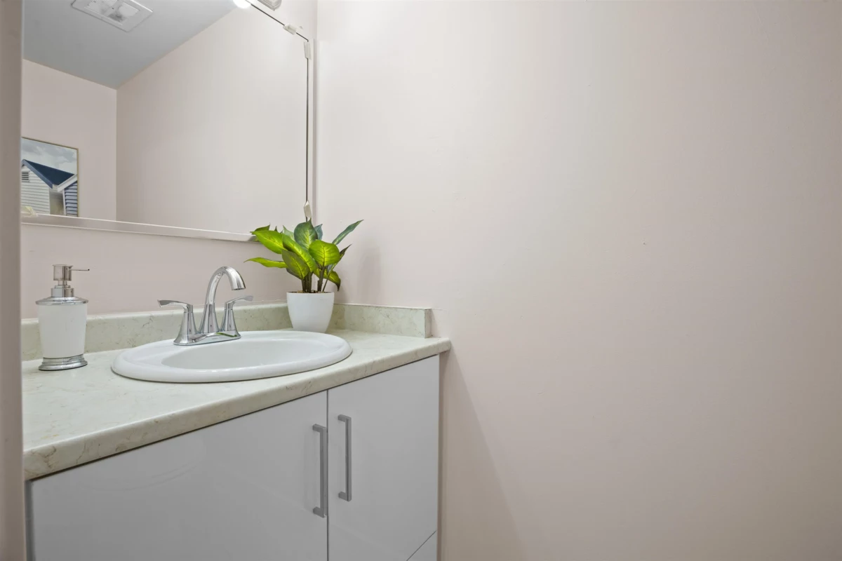 Bedroom 3 Photo of 308 1561 Vidal Street, White Rock, BC