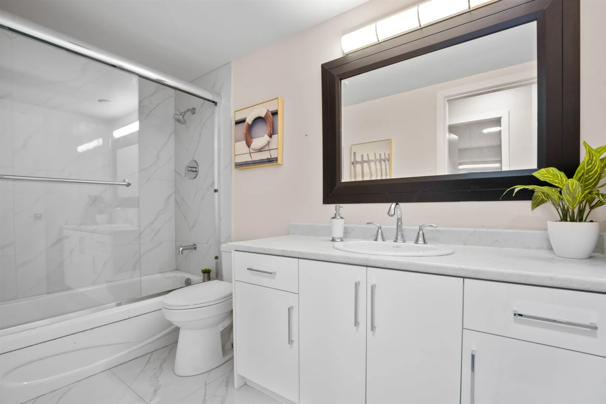 Bedroom 4 Photo of 308 1561 Vidal Street, White Rock, BC