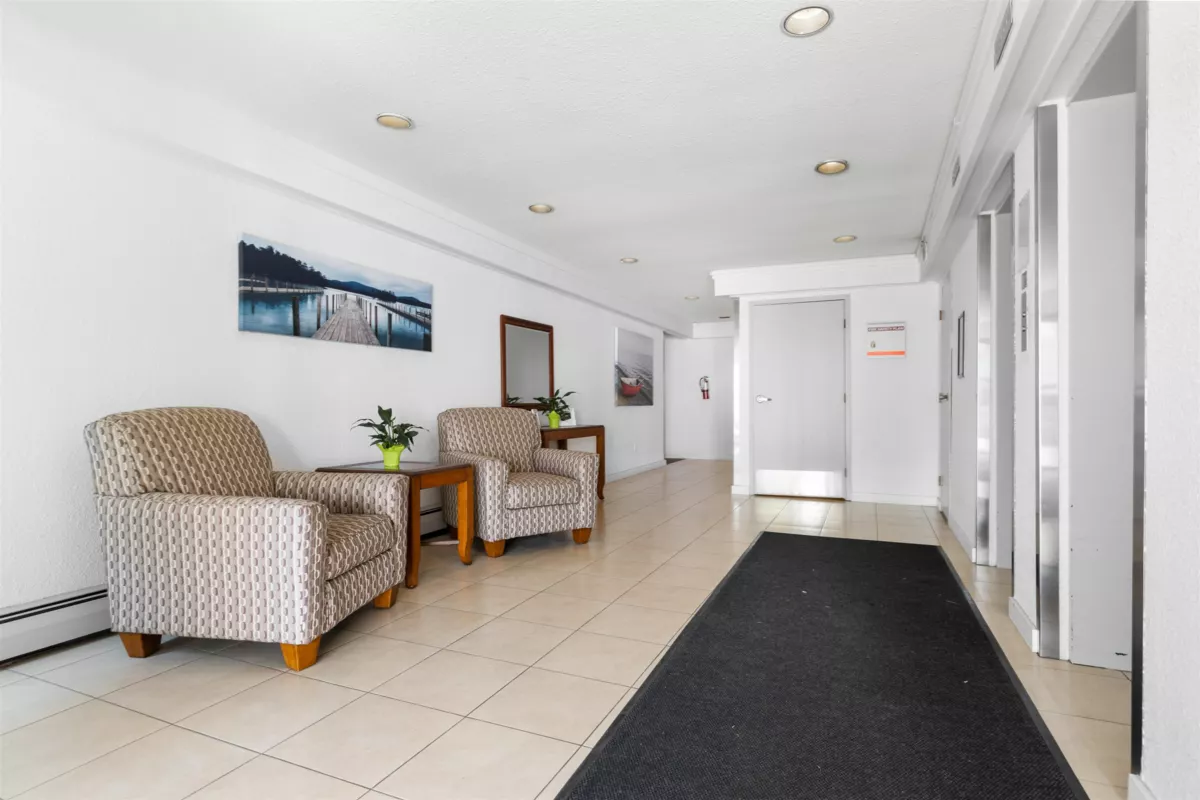 Kitchen Photo of 308 1561 Vidal Street, White Rock, BC